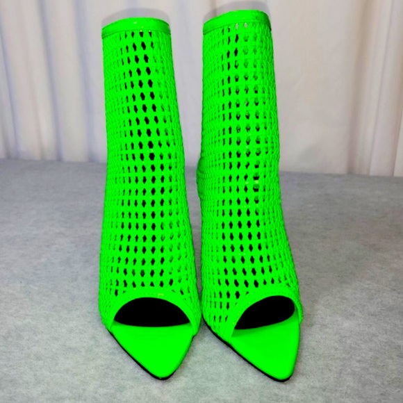 New Cape Robbin NEON GREEN BOOT WOVEN PATTERN HEELS - Picture 7 of 17